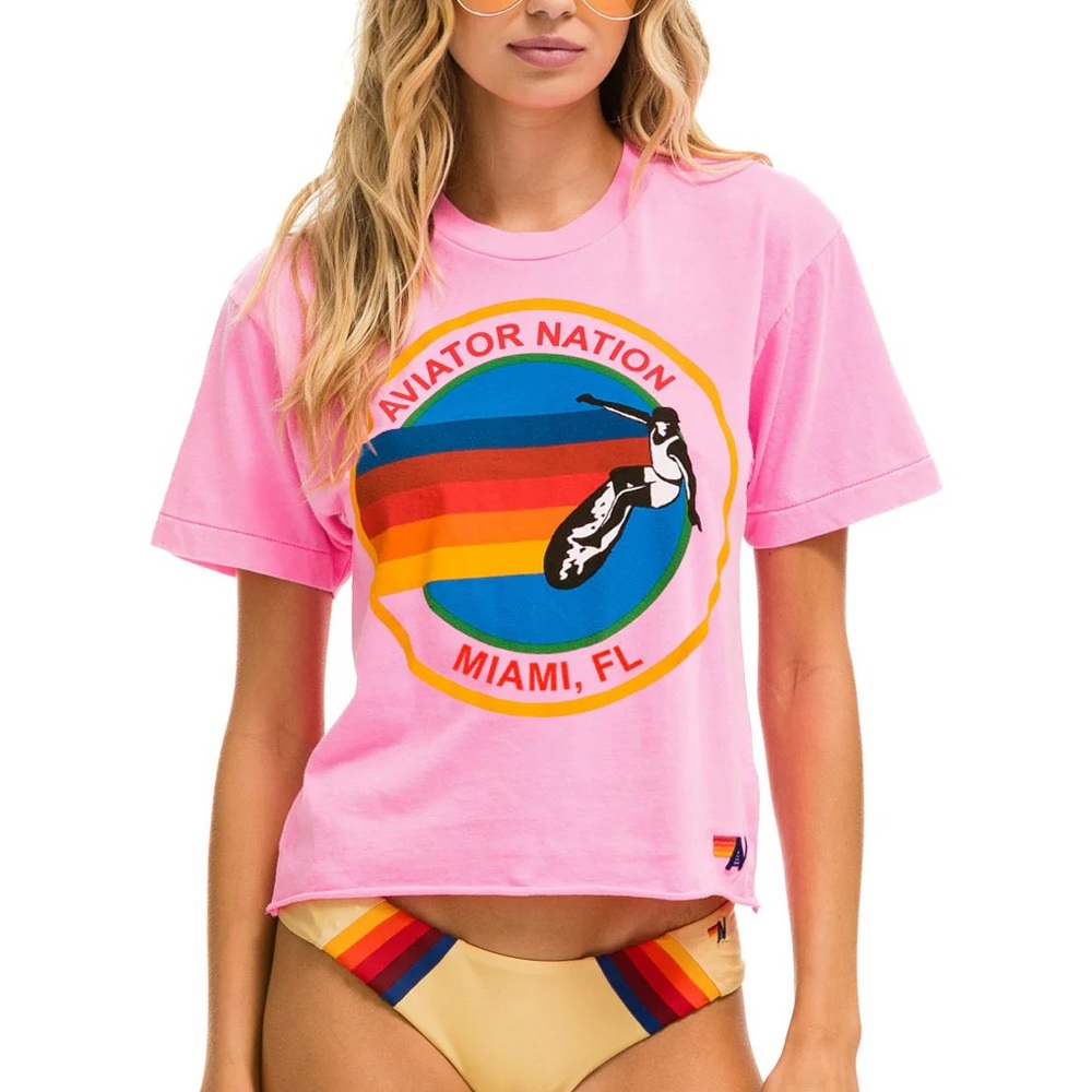 SIGNATURE MIAMI BOYFRIEND TEE - NEON PINK